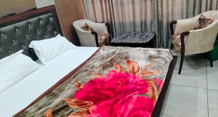 BHARAT HOTEL Room Type - Standard Room