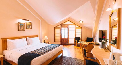 Hotel Willow Banks, Mall Road Shimla Room Type - Club Room with Balcony and Bathtub (Valley & SkyBar Views)