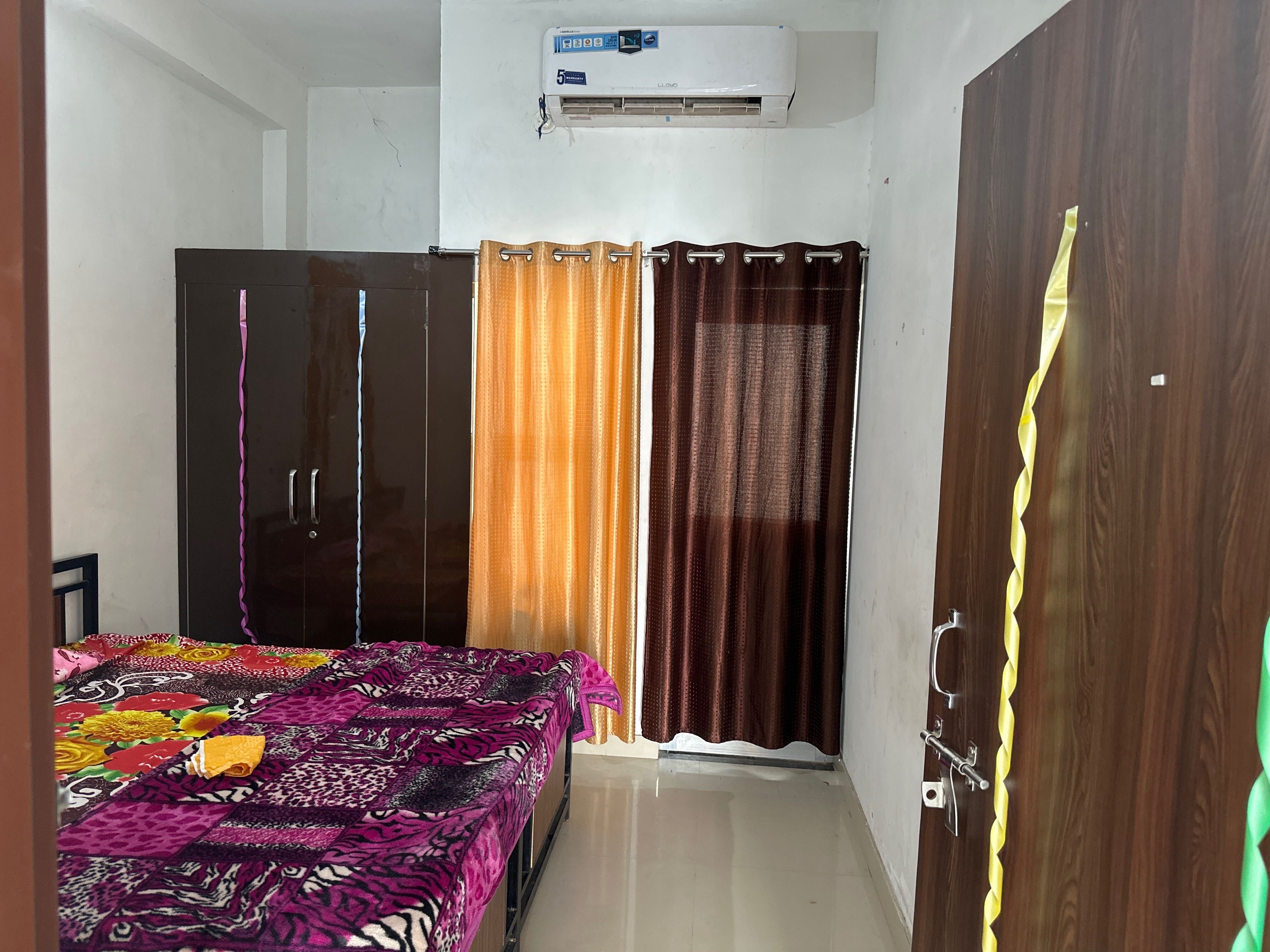 Hotel O Kanish Place - Tap to explore photos