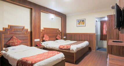 Hotel Alakapuri Room Type - Three bedded classic