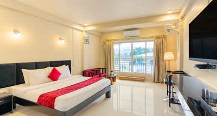 La Nicholas - Lake View (by Summit Hotels) Room Type - Premium Room with Private Balcony