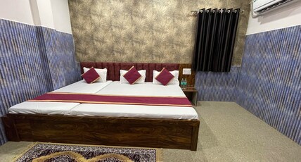 Hotel Triveni Inn Room Type - AC Deluxe Family Room