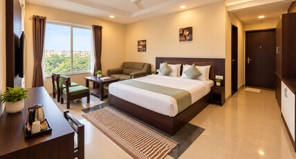 Hotel Shubham Grand || Near KIIT, DLF Cyber City & Infocity Room Type - Super Deluxe Room