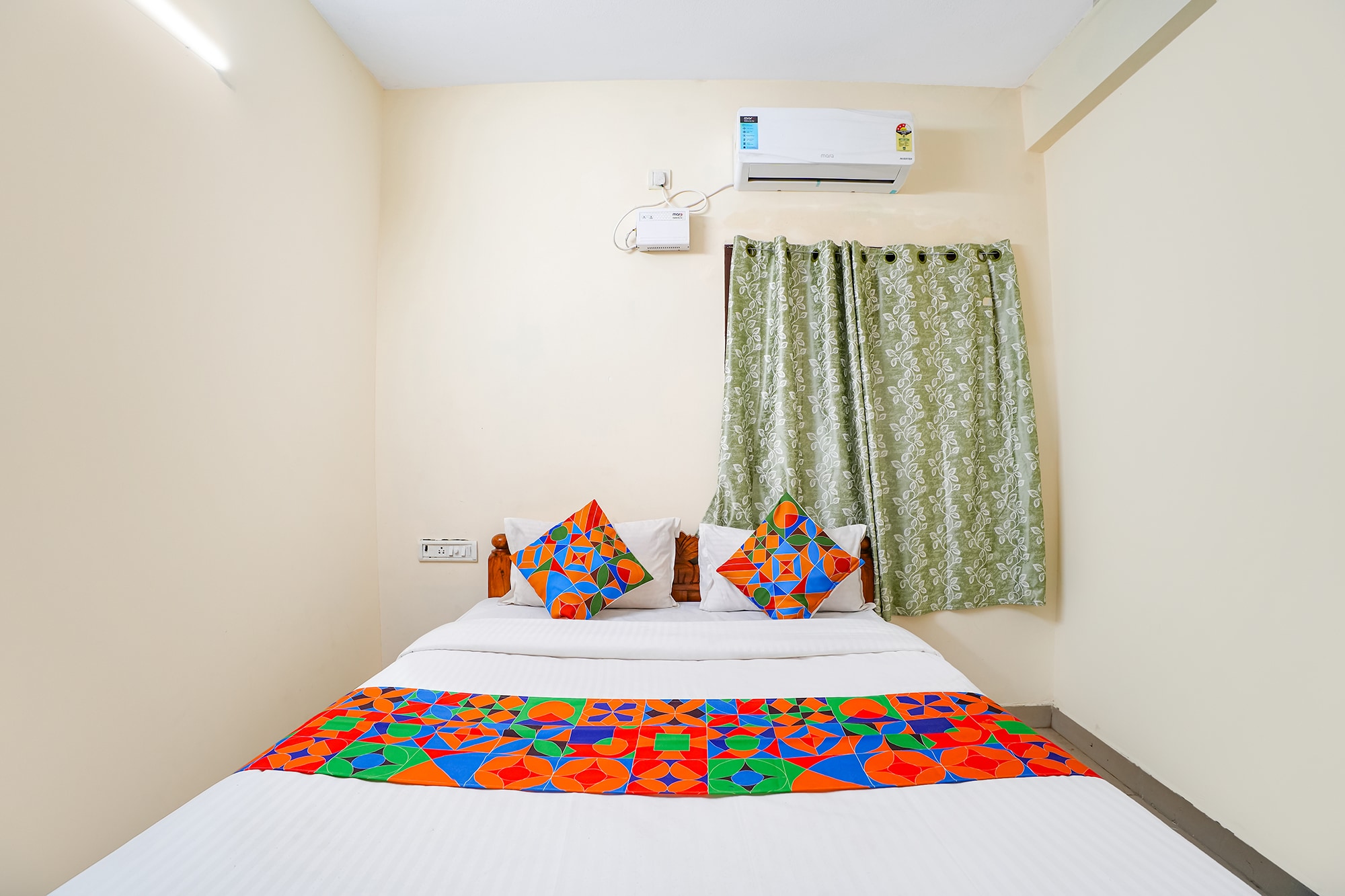 FabHotel MM Home Stay - Tap to explore photos