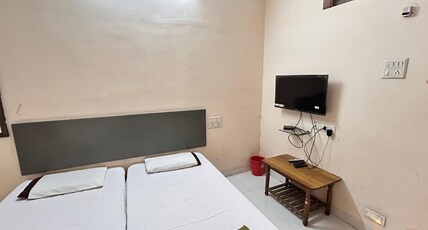 hotel raviraj Room Type - Non AC Deluxe