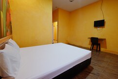 Hotel O Pondok Sahabat Vianty Near SDN Kampung Parang