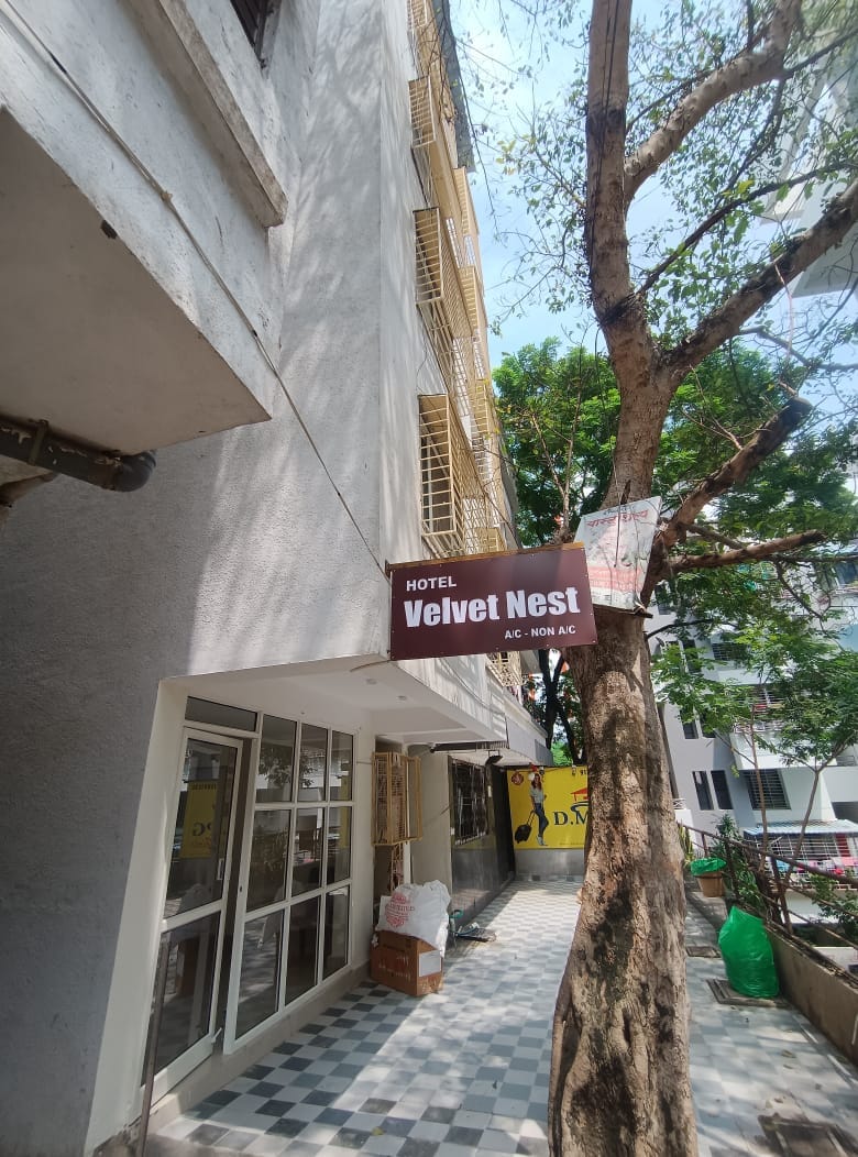 Hotel Velvet Nest - Tap to explore photos