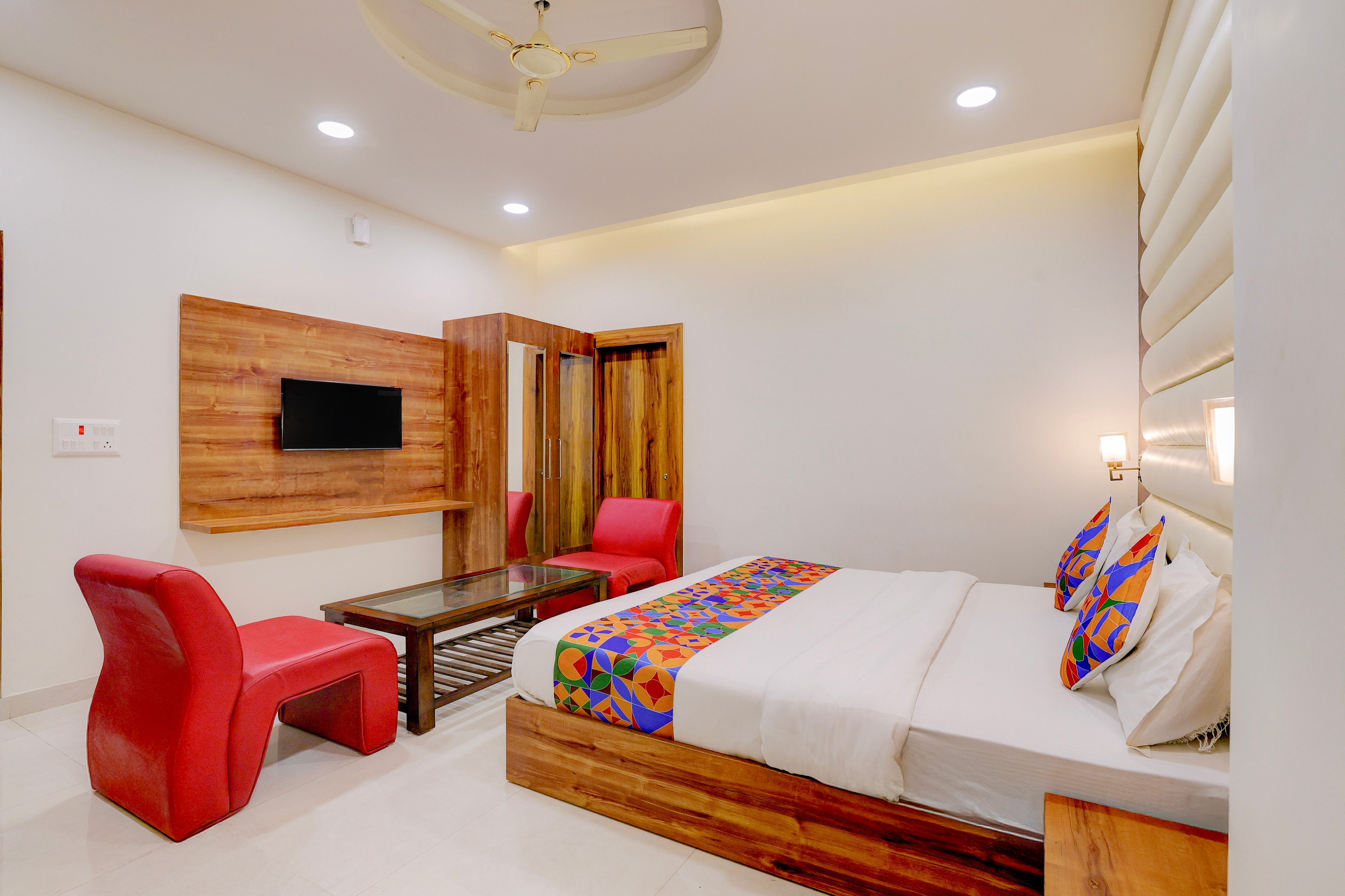 FabHotel The Elegant - 150 Meters From Delhi Public School Meerut - Tap to explore photos
