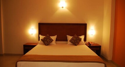 HOTEL  GWAL PALACE Room Type - Deluxe Room