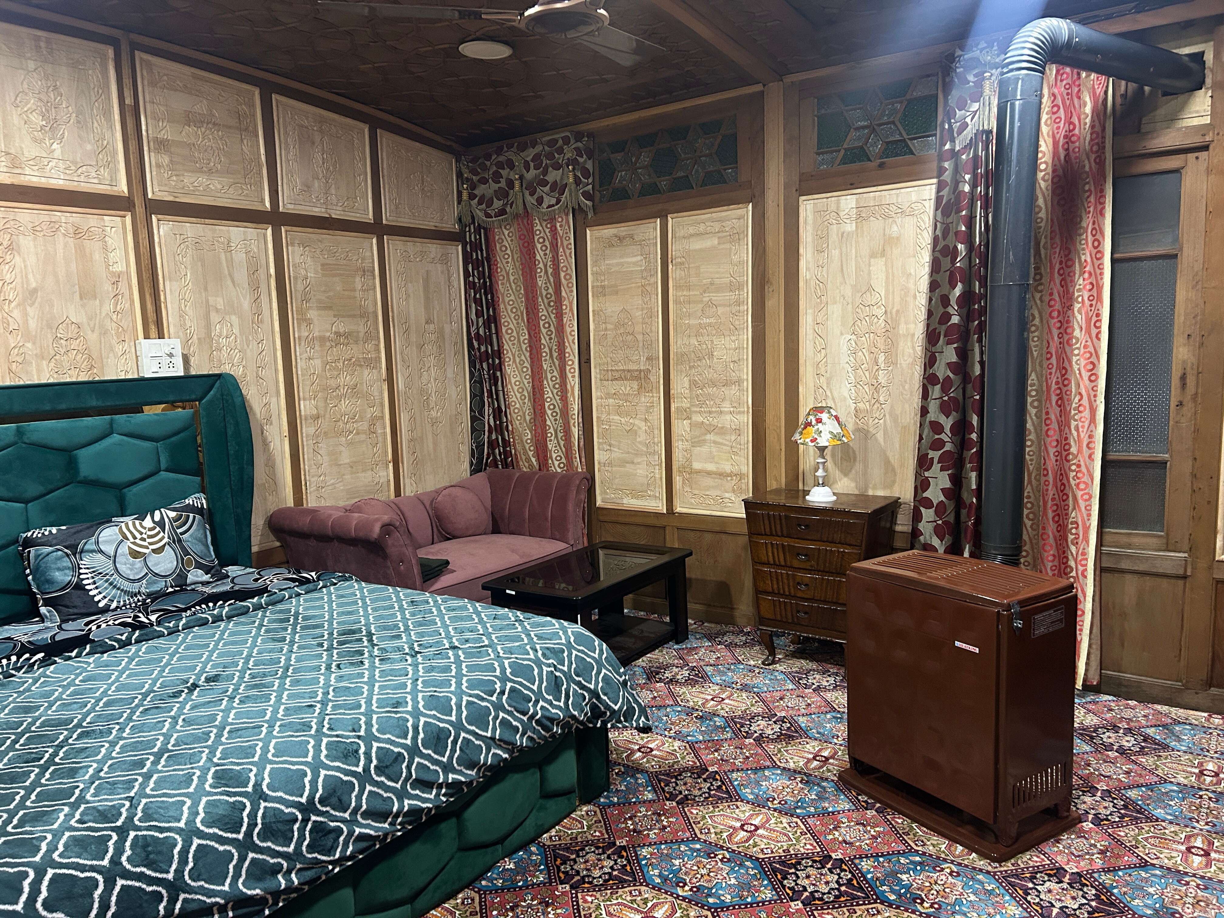 Luxury Egypt Group of Houseboat - Tap to explore photos