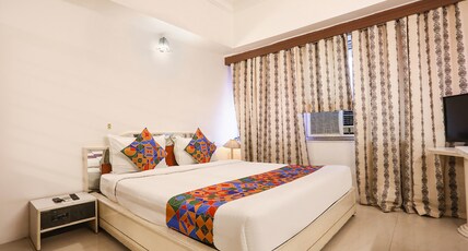 FabHotel Darshan Tower - CA Road Room Type - Premium Room