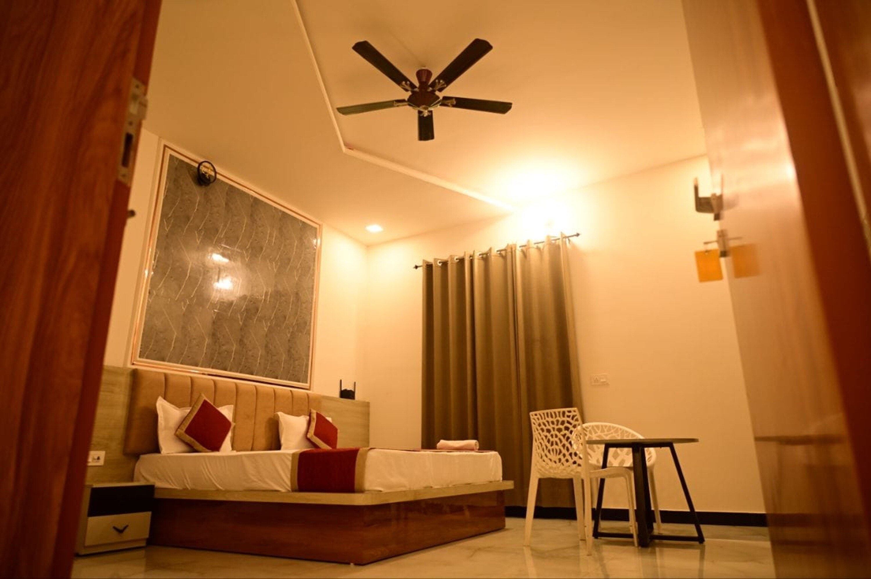 SHREE SHYAM RESORT Malpura - Tap to explore photos