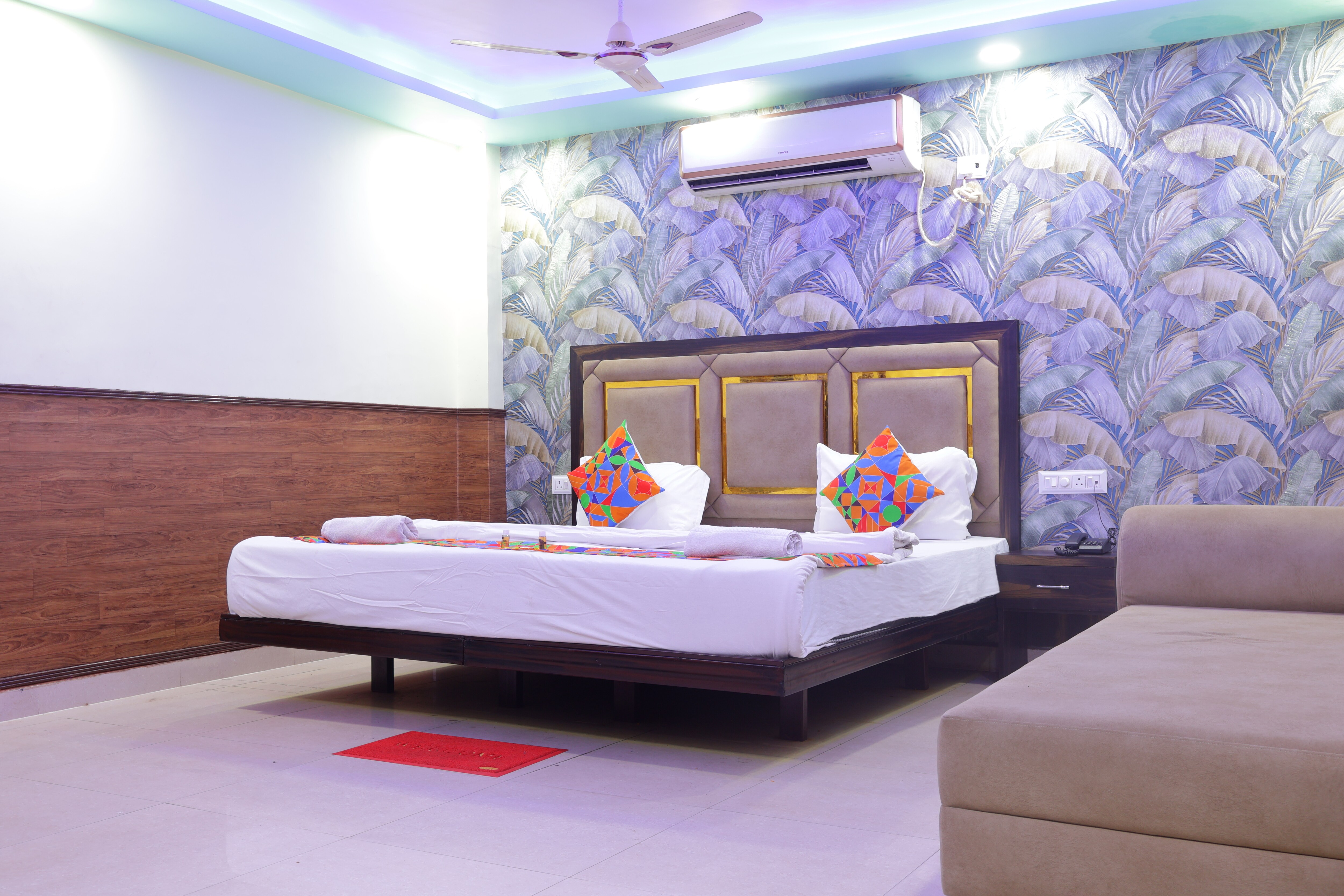 TRPOTELS SUBMANGAL | Budget Hotel near Railway Station Gwalior - Tap to explore photos