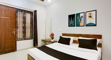 OYO Hotel O Bareilly Near Satellite Bus Stand Room Type - Deluxe
