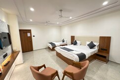 Hotel Madhav Inn