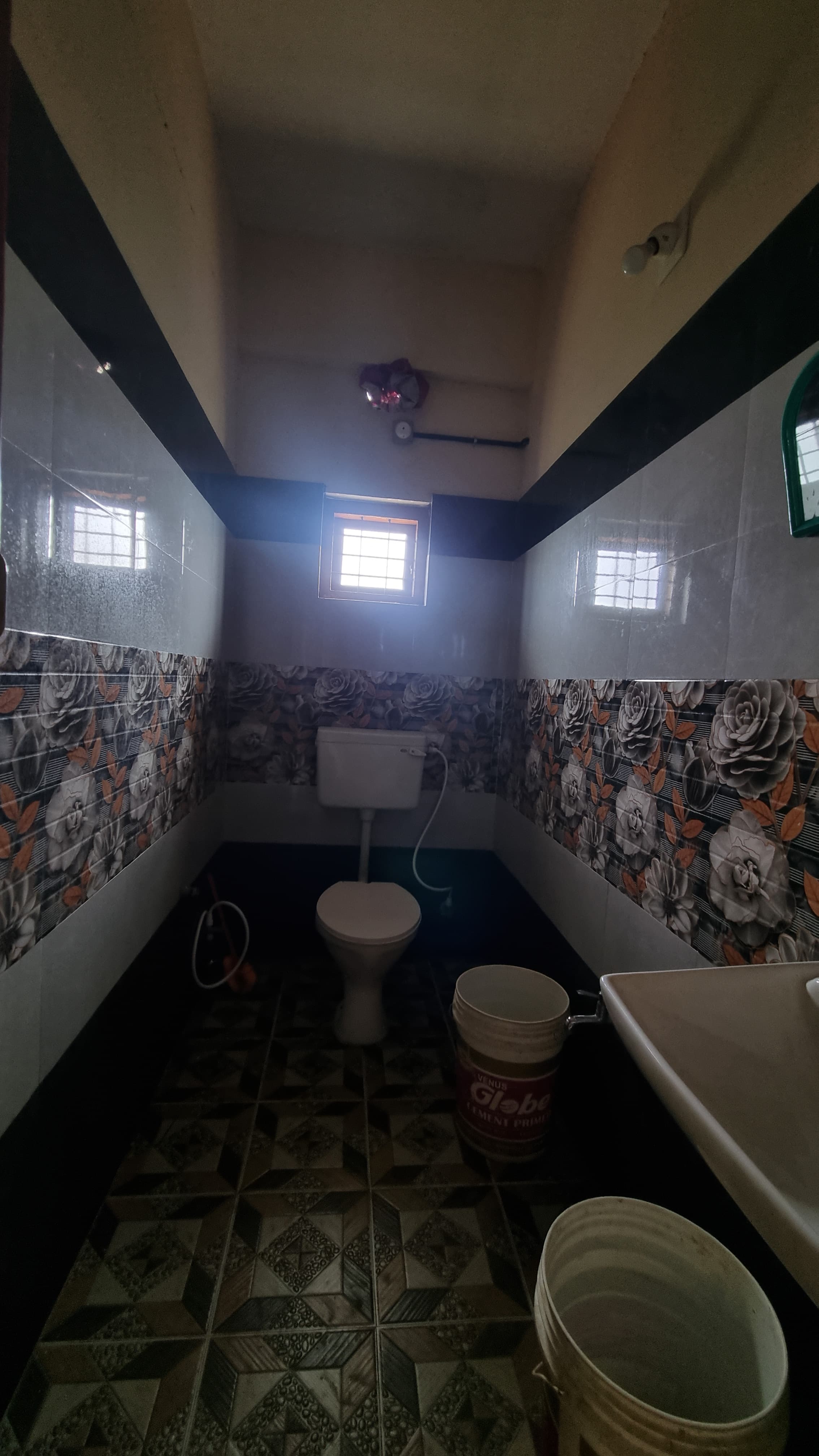 MODERN HEIGHTS - Tap to explore photos