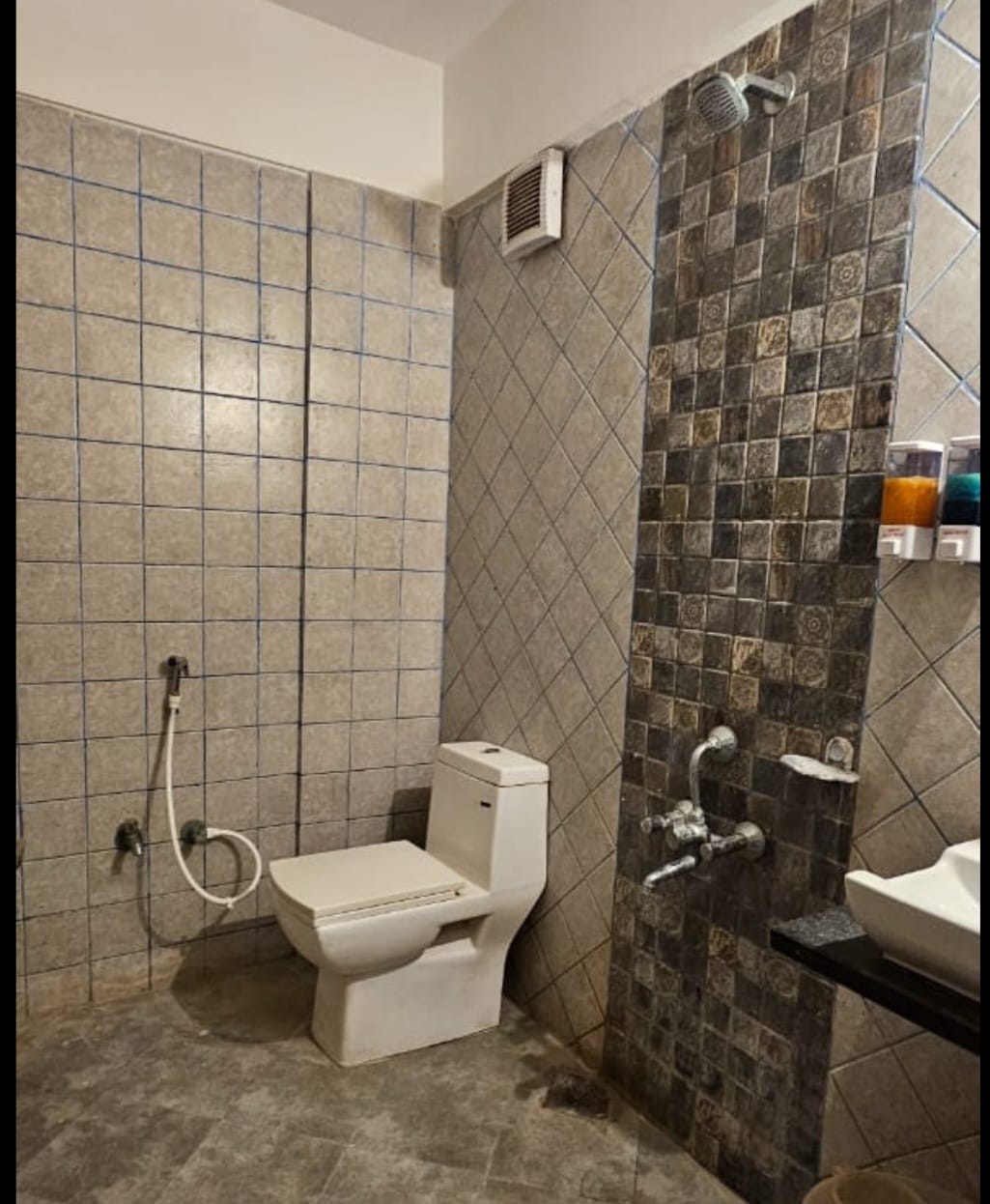 HOTEL KRL INN - Tap to explore photos
