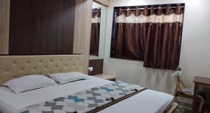 Hotel Golden Room Type - Deluxe Non A/c