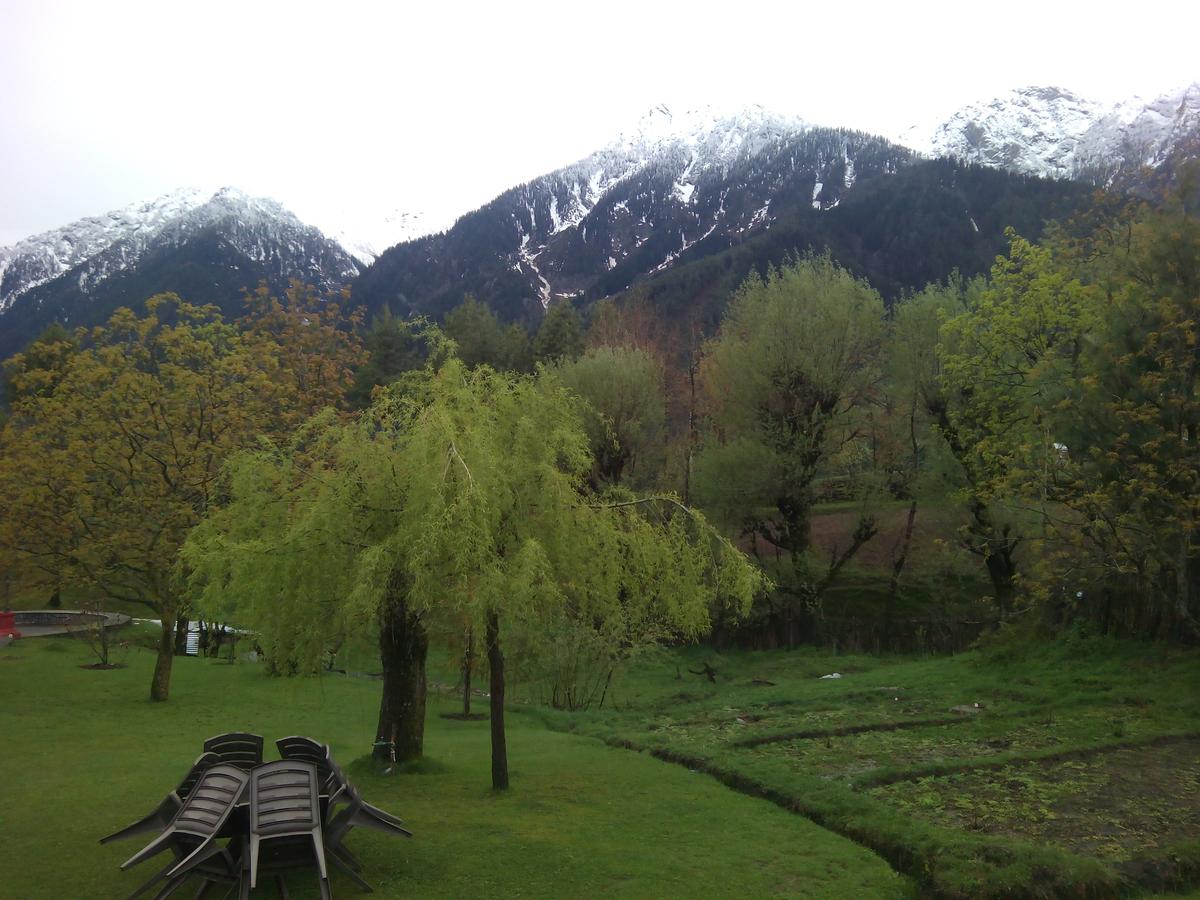 Hotel Mansion - Tap to explore photos