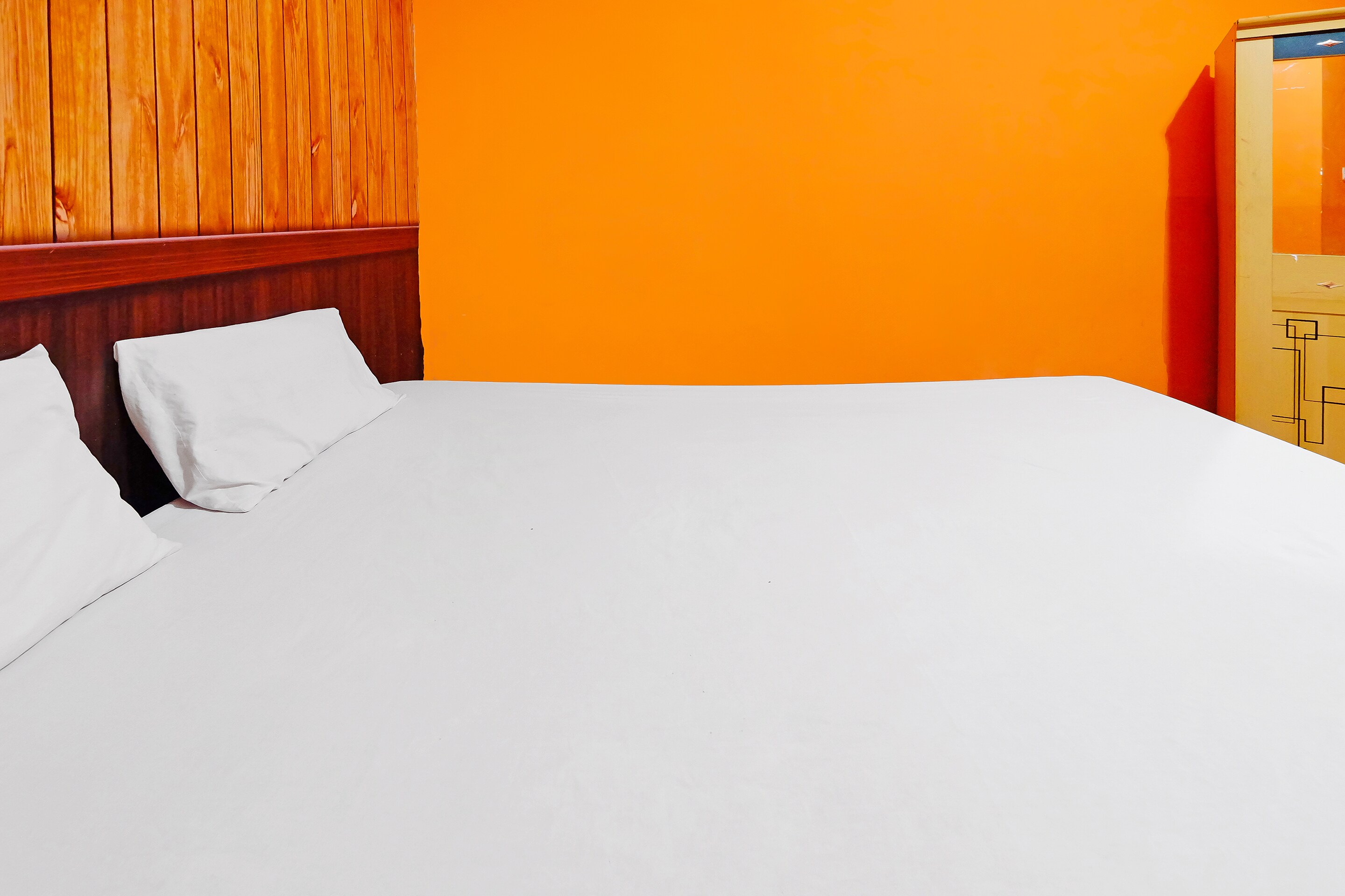 Hotel O Wisma Seruni Palopo - Tap to explore photos