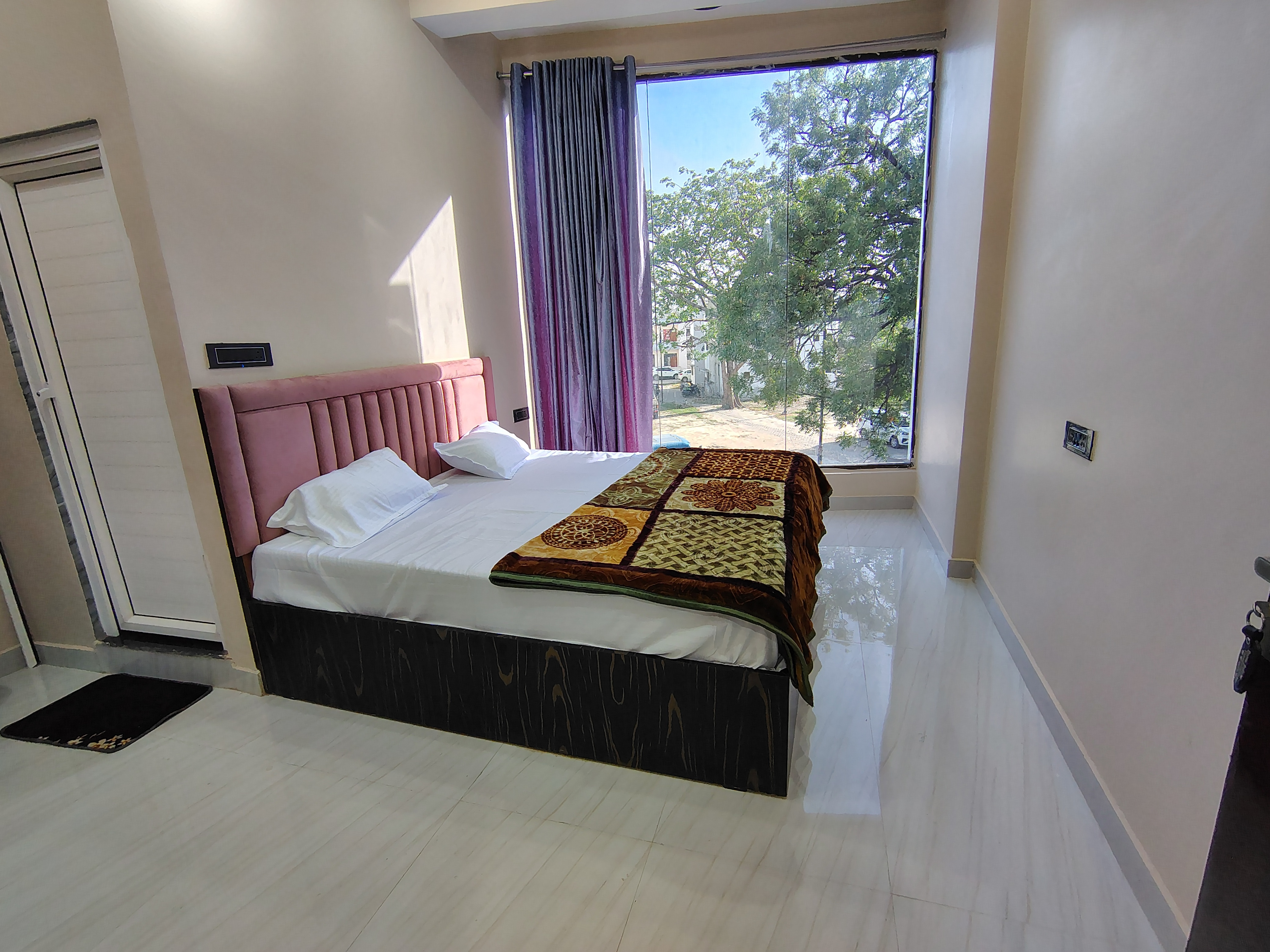 Kushal palace - Tap to explore photos