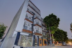 Hotel Aura Homes Near Artemis Hospital