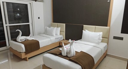 Royal Roots Resorts Room Type - Deluxe Room