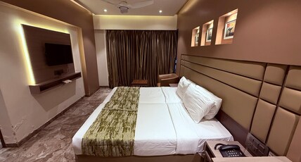 Hotel Varishtha Room Type - Deluxe Twin Room