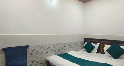 Royal Ayodhya Guest House Room Type - Bedroom 107