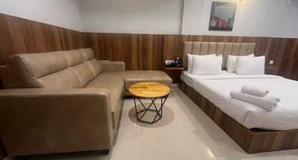 Hotel Avenue Suites International Airport Room Type - Family Suite Room