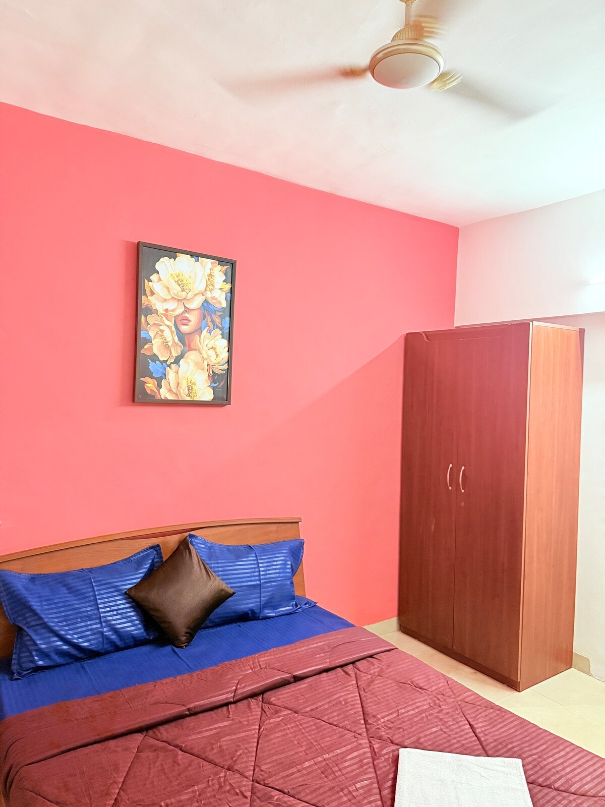 3Bhk Apartment secure place in koregaon park - Tap to explore photos