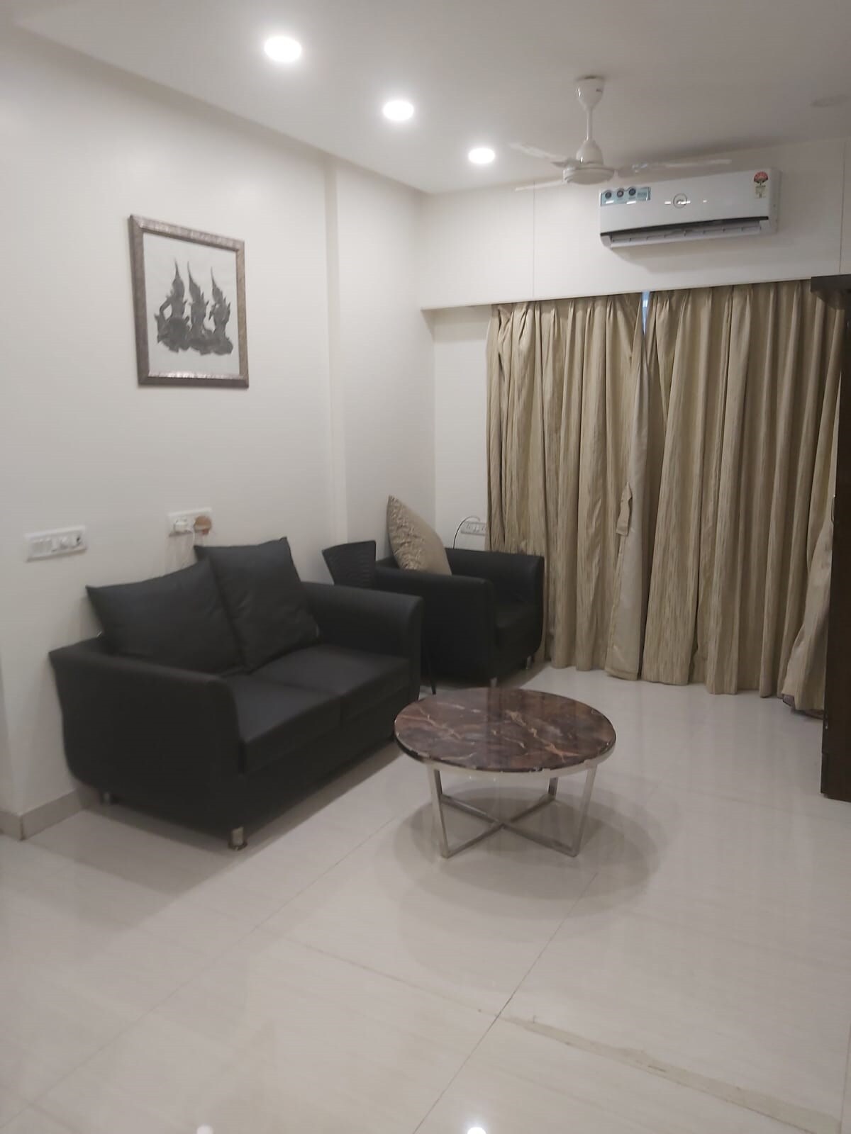 2 BHK Luxury Apartment 3rd floor at Prabhadevi - Tap to explore photos