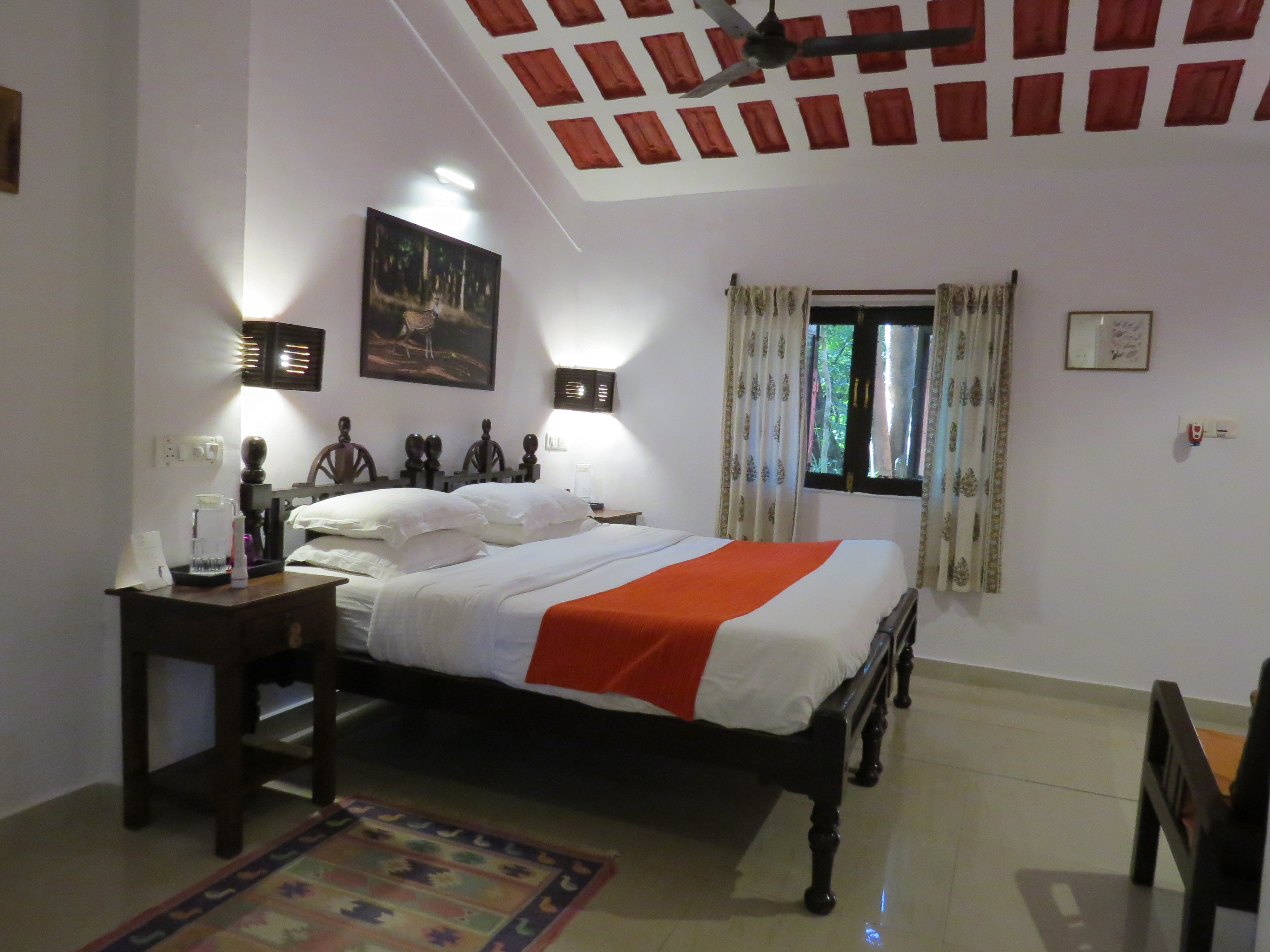 Kanha Jungle Lodge - Tap to explore photos