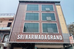 SRI NARMADA GRAND PREMIUM AND LUXURY ROOMS