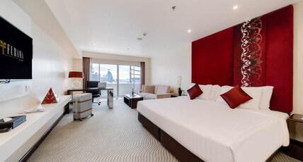 Furama Silom Hotel Bangkok Room Type - Executive Club with Bathtub