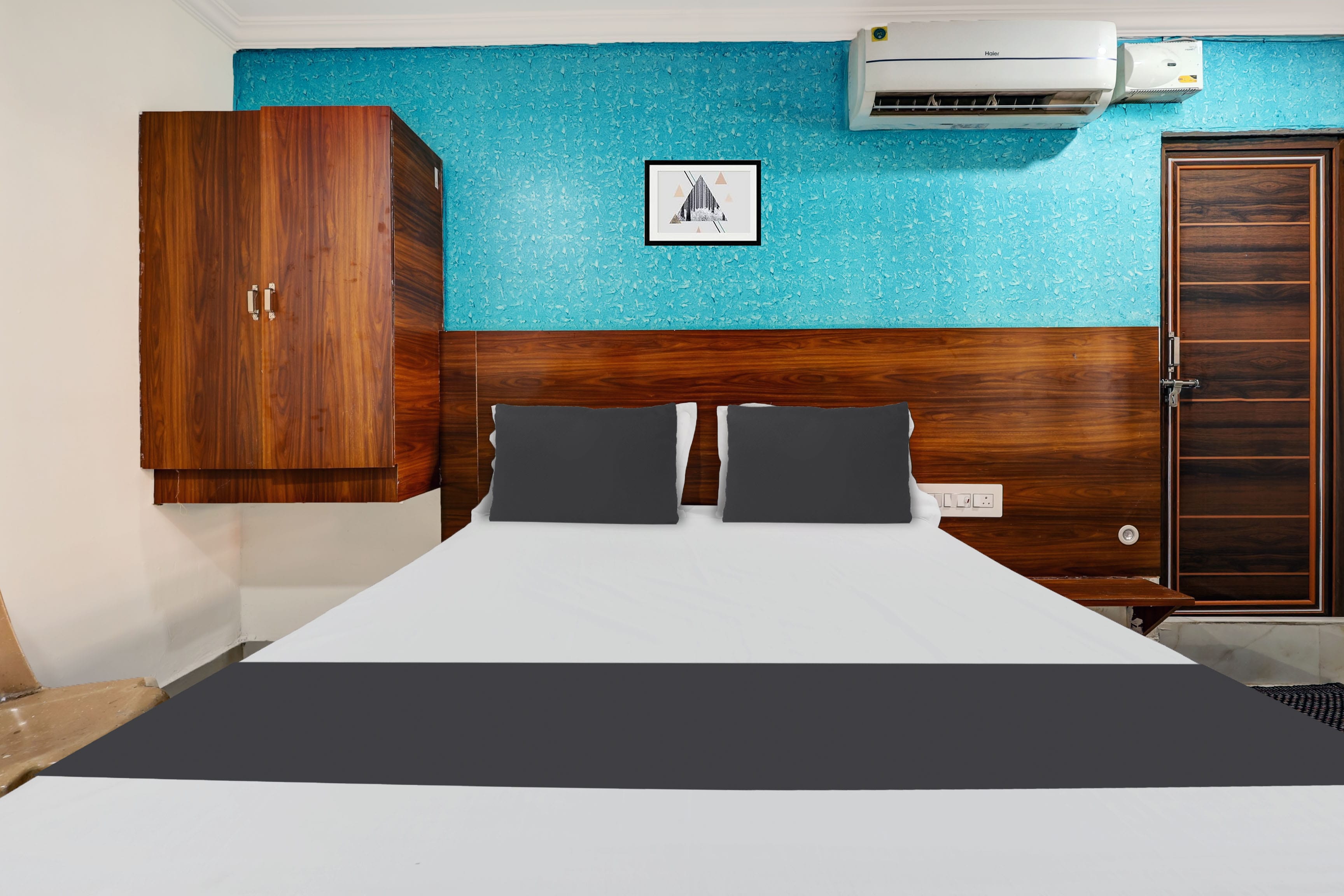 Hotel O Gangothri Lodge - Tap to explore photos
