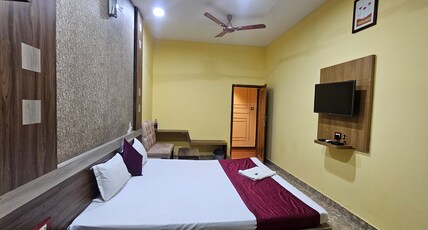 Hotel Sonali Golden Palace Room Type - DELUXE ROOM