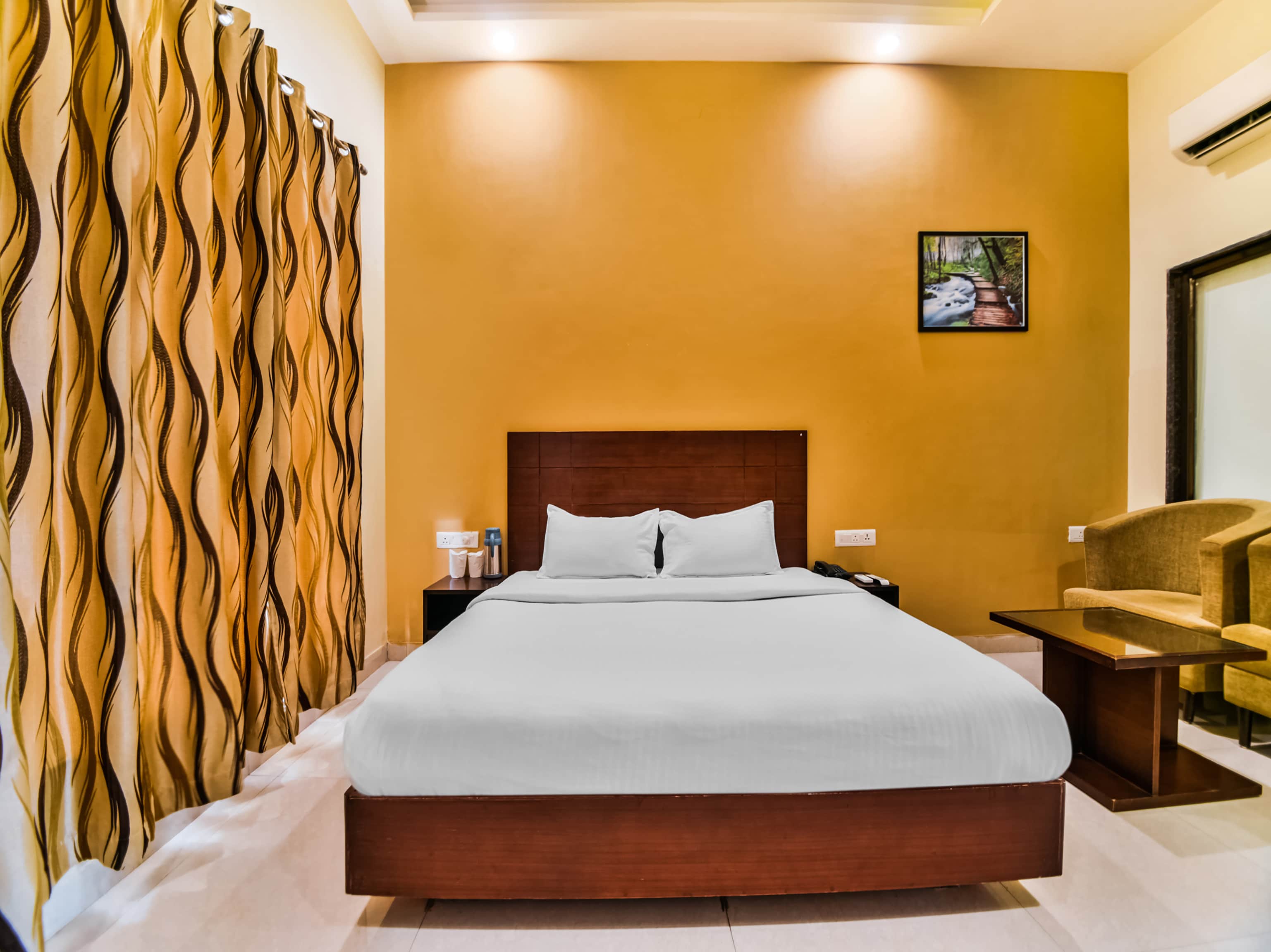 Hotel Amrit Manthan - Tap to explore photos