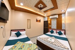 Photos of Shiv Baba Paying Guest House