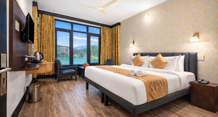 Hotel River View  Jhelum Riverside by Aura Stays Room Type - Deluxe Room - River View