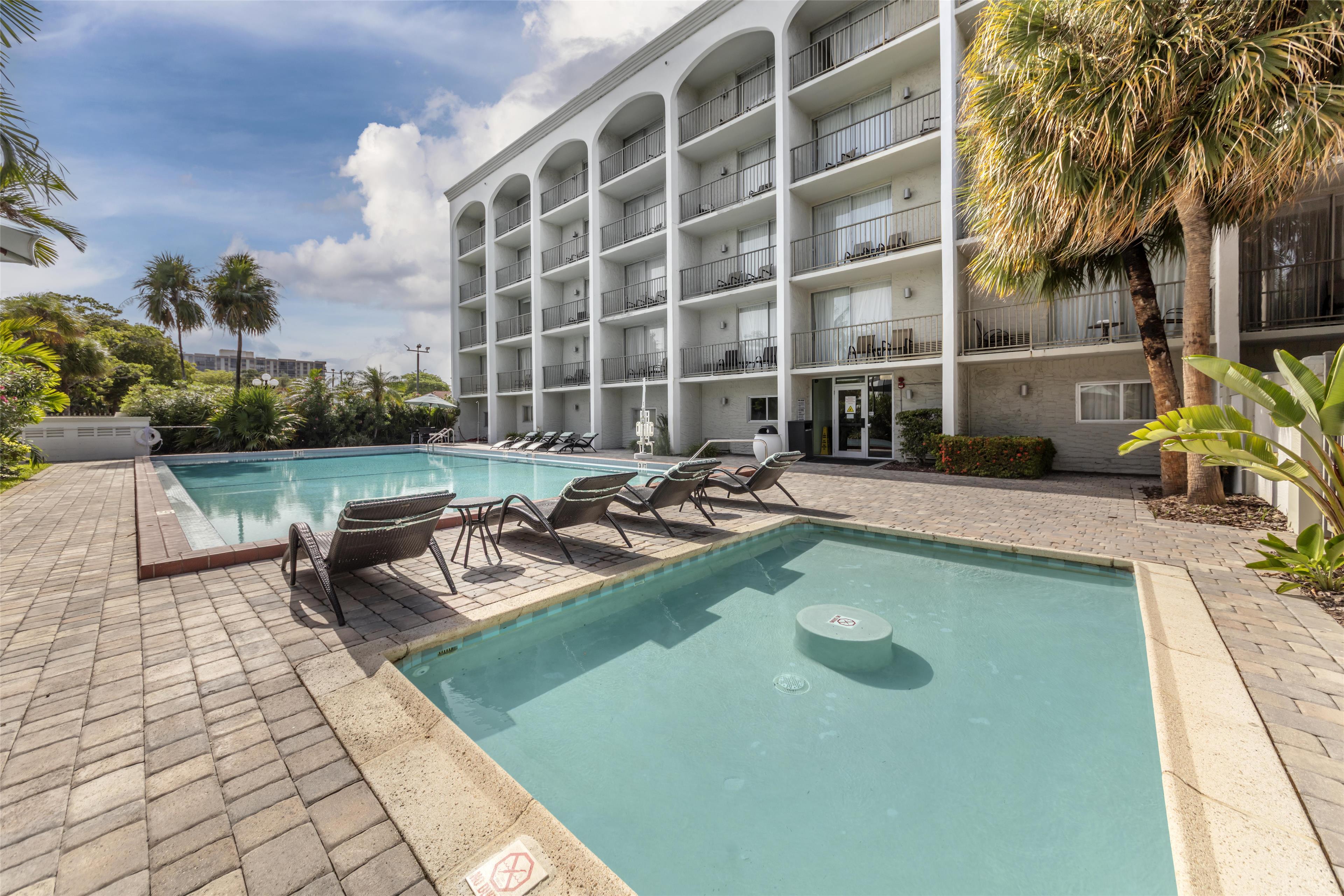 Best Western Plus North Miami-Bal Harbour - Tap to explore photos
