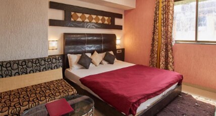 Hotel Js Excellency Room Type - LOTUS BATHTUB NON AC