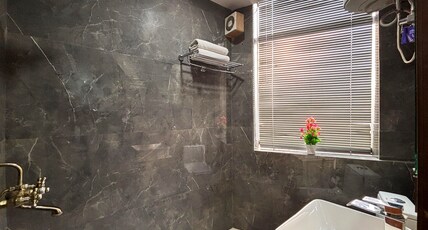 Hotel Lotus Arc Room Type - Excutive Room