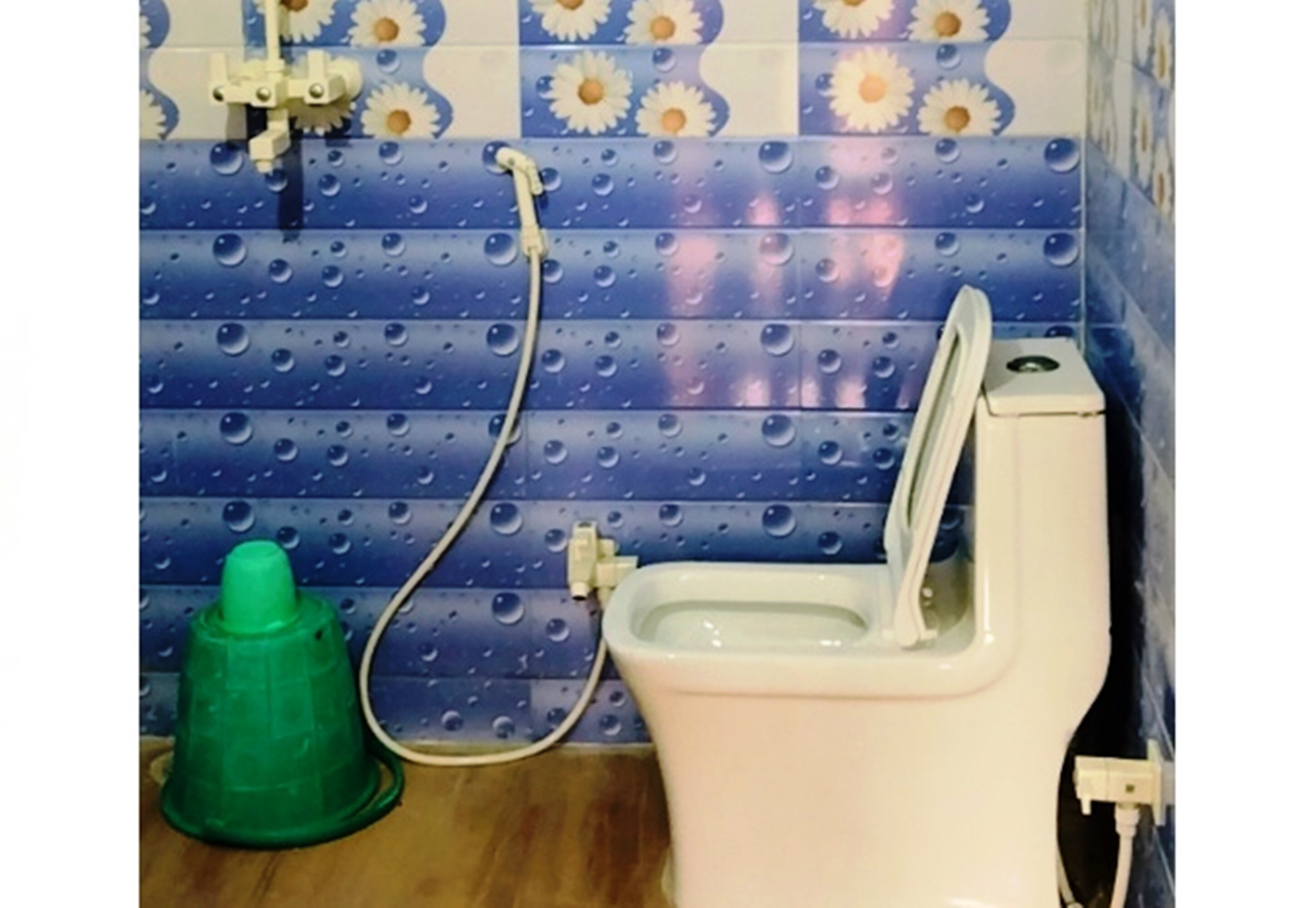 Divine Homes - Tap to explore photos