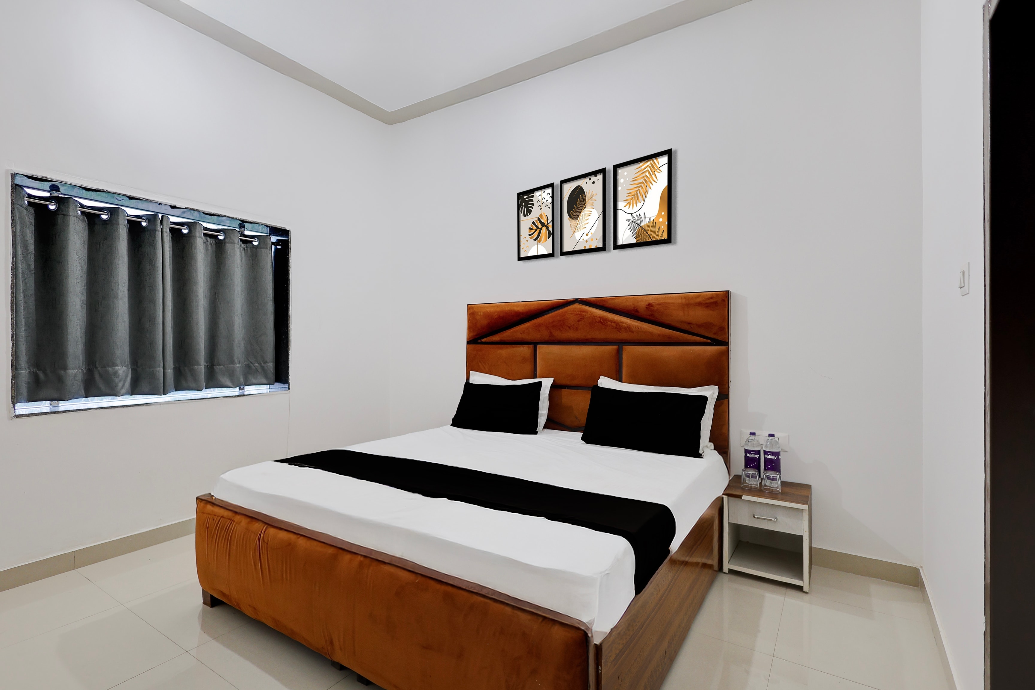 Hotel O Rudra Hotel and restaurant - Tap to explore photos