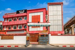 Super Hotel O Madipakkam Lakeview Chennai Formerly Ganesh Mahal