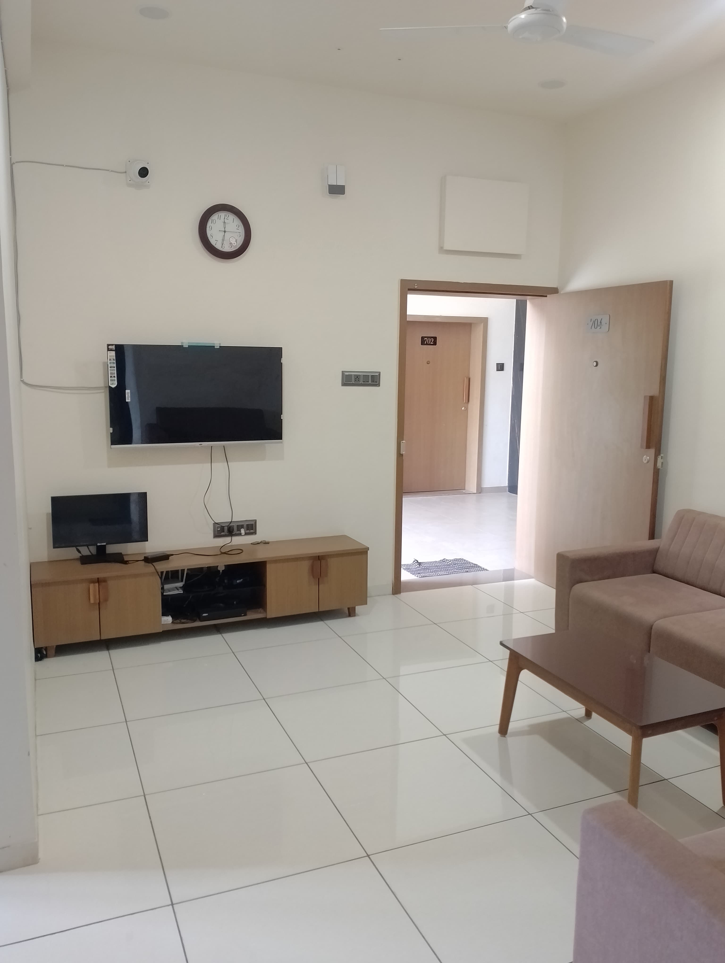 Infra Guest House-Morbi - Tap to explore photos