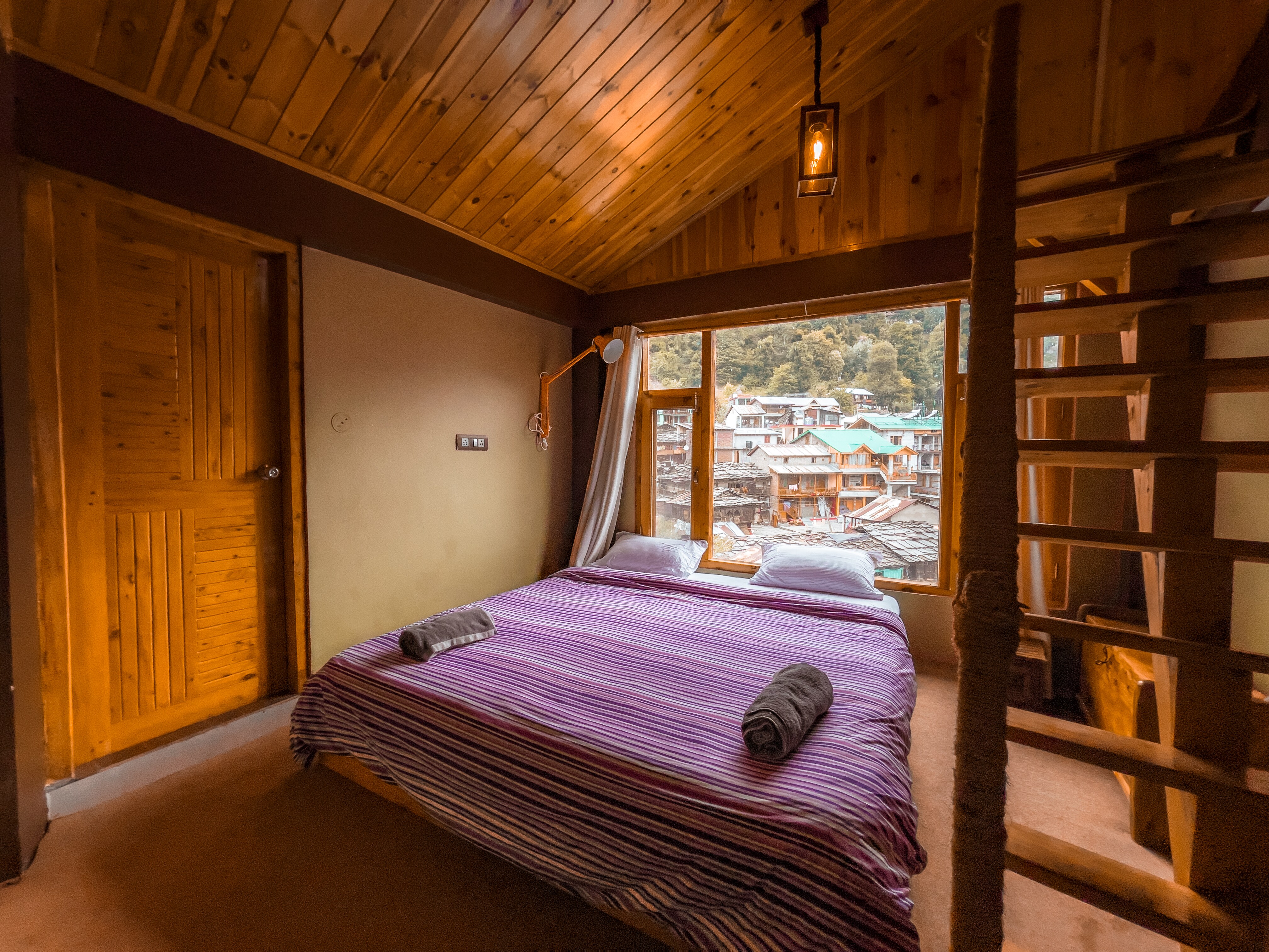 Musafir Homestay Old Manali - Tap to explore photos