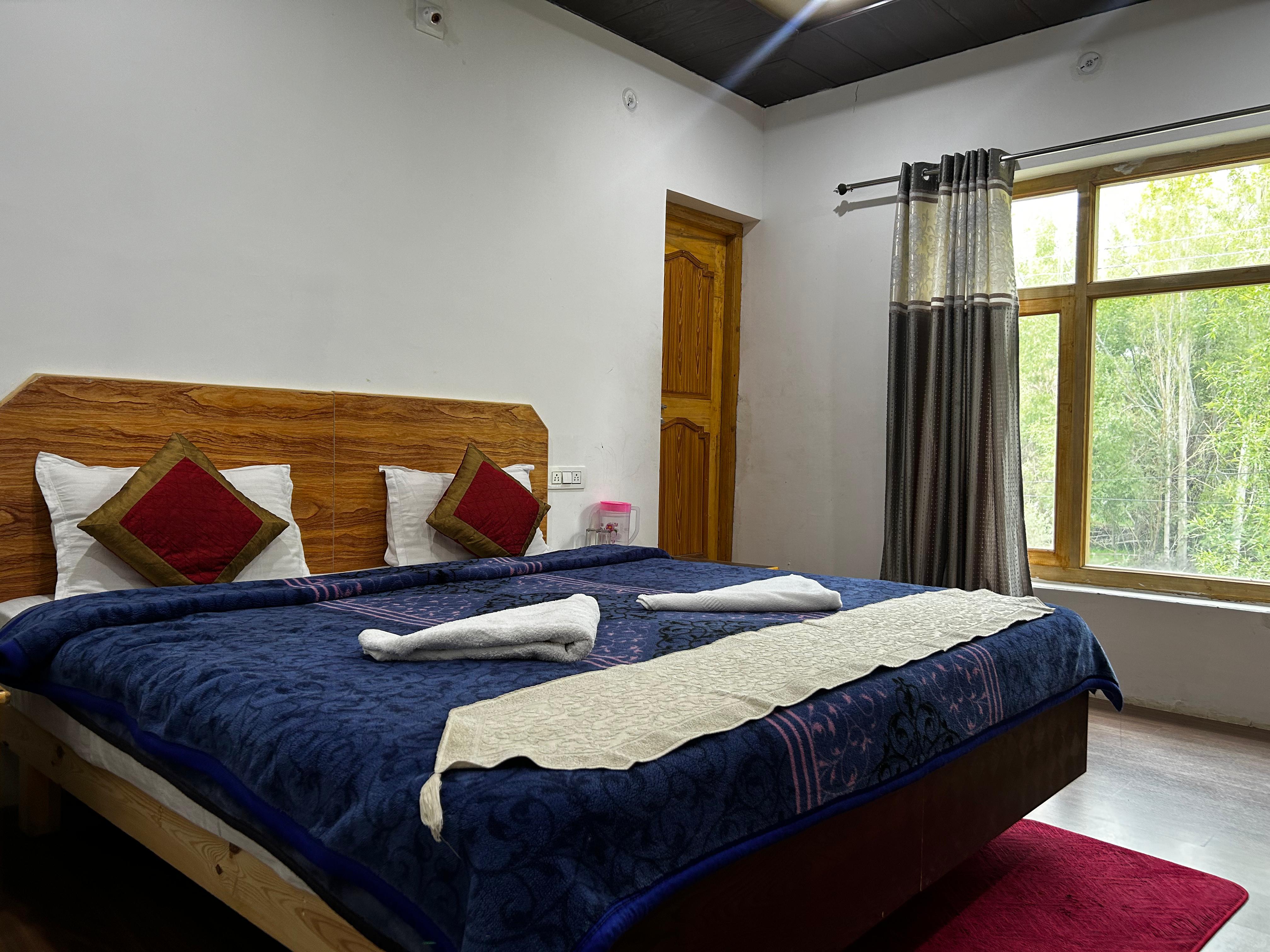 Sandfield Guest House | Rooms & Caretaker - Tap to explore photos