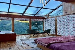 Ikigai | Stardust Glass Cabin with Jacuzzi